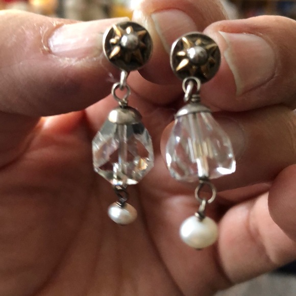 Quartz crystal pearl drop earrings - Picture 4 of 8